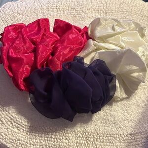 Vintage‎ Set of Red, White, and Blue hair bows